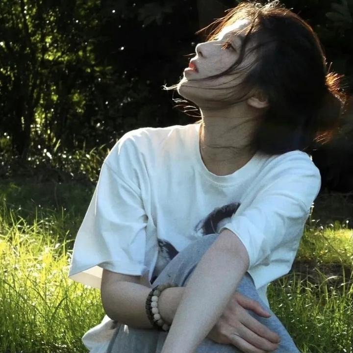 初次爱你海报